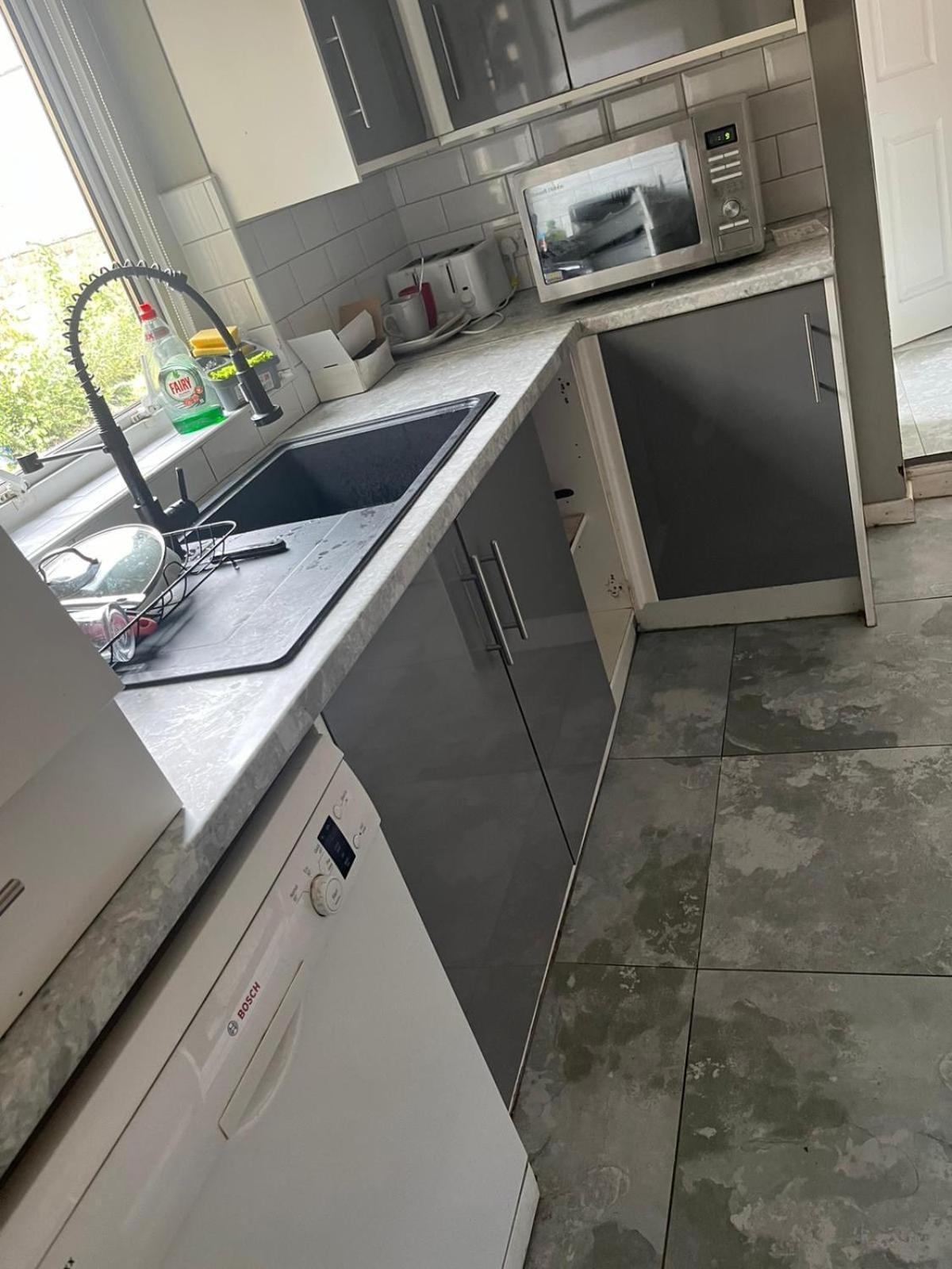 Precise Homes Ltd วุลฟ์เวอร์แฮมป์ตัน ภายนอก รูปภาพ